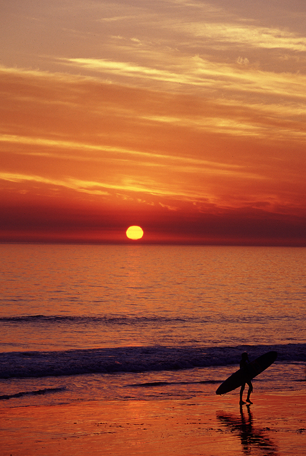 Surfer_Topanga-Beach_Sunset